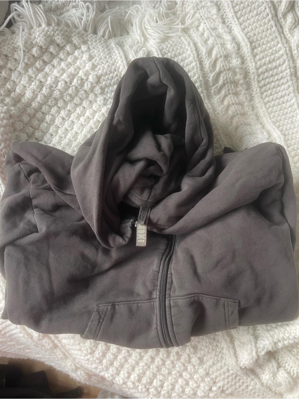 SKIMS Women’s Hooded Sweat Set in Charcoal - Picture 4 of 4